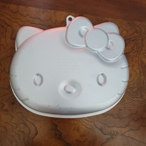 Wilton Hello Kitty Cake Pan 11" x 10" Aluminum 2012